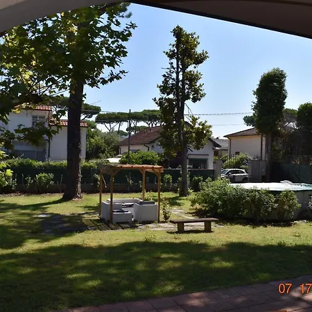 Gabry E Fiorita Villa Camaiore